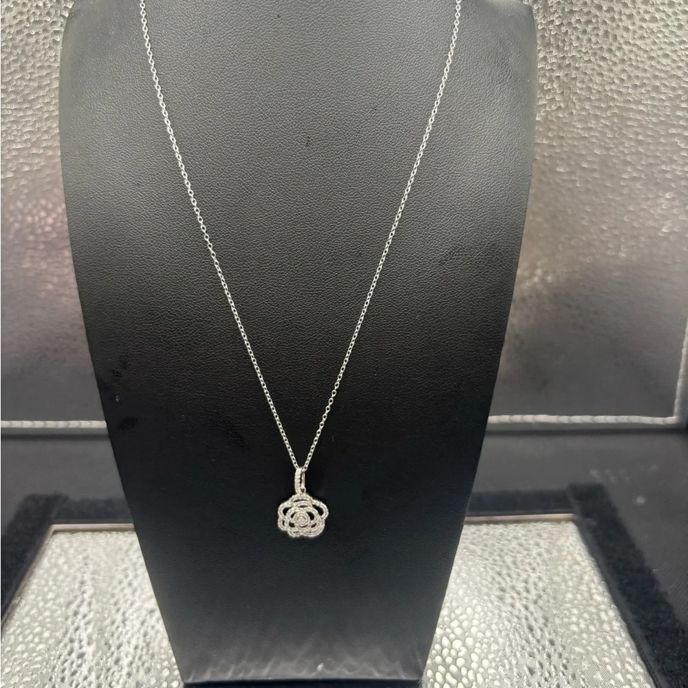 Elegant Sterling Silver Rose Pendant Necklace